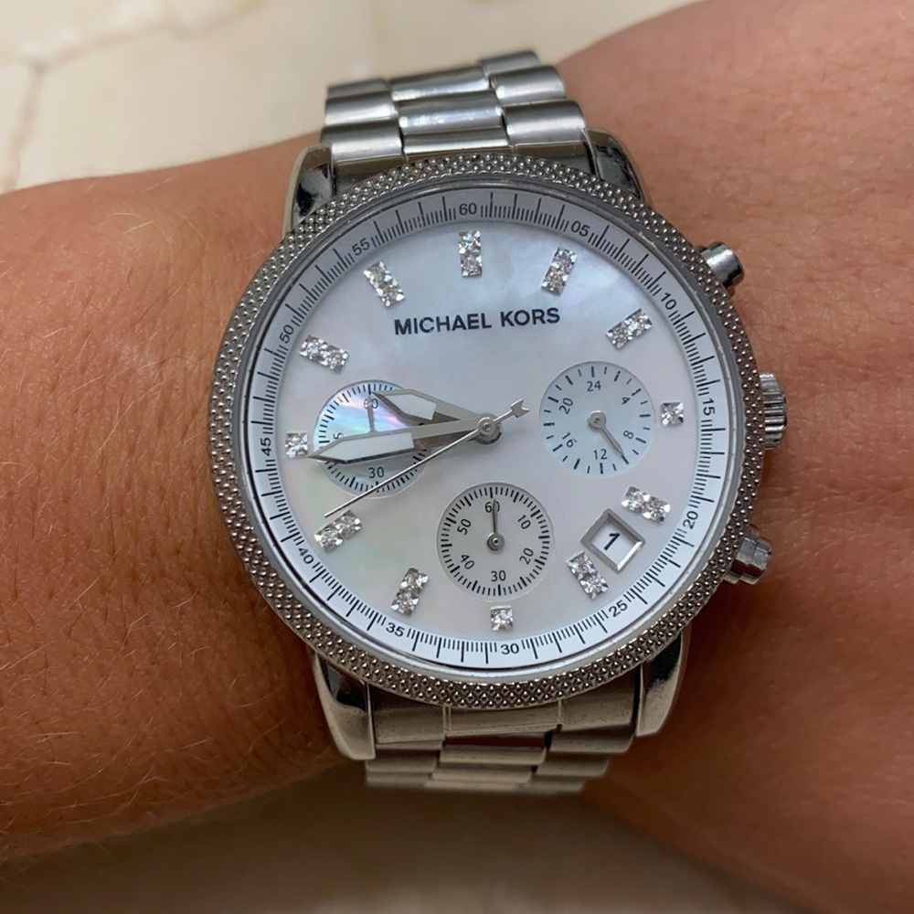 Michael Kors Jet Set Watch - Picture 1 of 4